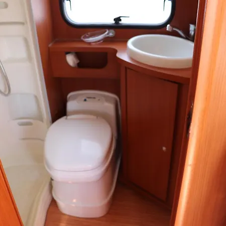 Rent Camper Motorhome, Alquiler Autocaravana 营地 圣克鲁斯-德特内里费