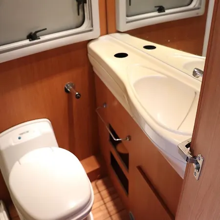 Rent Camper Motorhome, Alquiler Autocaravana Kemping Santa Cruz de Tenerife