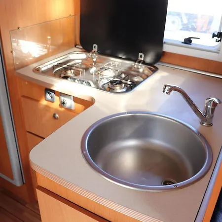 Rent Camper Motorhome, Alquiler Autocaravana Kemping Santa Cruz de Tenerife