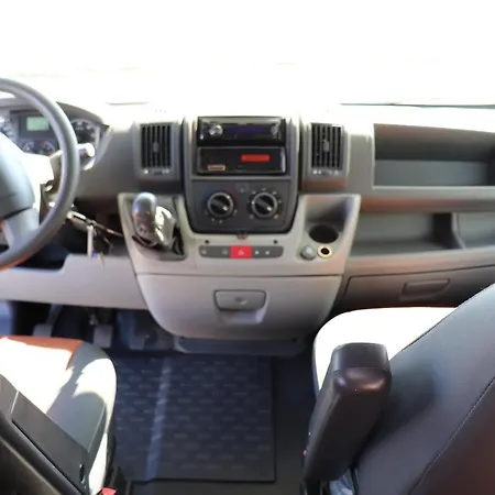 Rent Camper Motorhome, Alquiler Autocaravana Kemping Santa Cruz de Tenerife